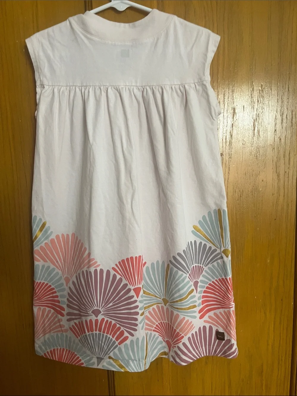 Tea Collection Girls size 5: White Dress with Pink & Pastel Shell Print